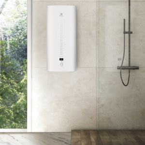 Электрический водонагреватель Electrolux EWH 80 Centurio IQ 3.0