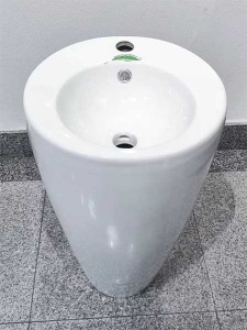 Умывальник CeramaLux B133-1 напольный