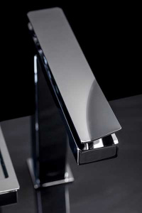 Смеситель для умывальника Boheme Q 142-BCR.2 Black Chrome