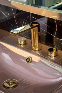 Смеситель для умывальника Boheme Venturo 150-G-DIAMOND Gold / 150-MG-DIAMOND Matt Gold, золото