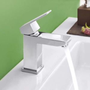 Смеситель для умывальника Grohe Eurocube 23132000