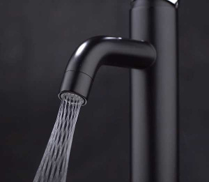Смеситель для умывальника Boheme Stick 122-BG Black Diamond Gold