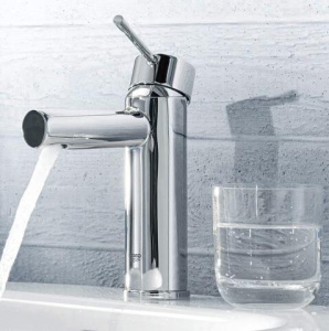 Смеситель для умывальника Grohe Essence 34294001