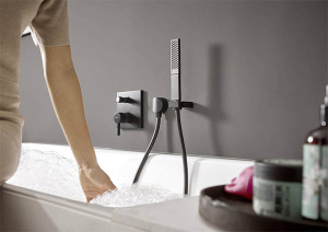 Душевая лейка Hansgrohe Rainfinity 26866670 / 26866000, черный матовый