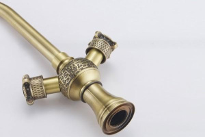 Смеситель для кухонной мойки ZorG Antic A 2004K-BR
