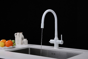 Смеситель для кухонной мойки Paulmark Salix Sa213419-431(WH) с подключением к фильтру воды