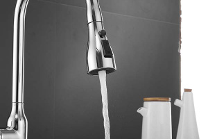 Смеситель для кухонной мойки Shevanik S163 с выдвижным изливом
